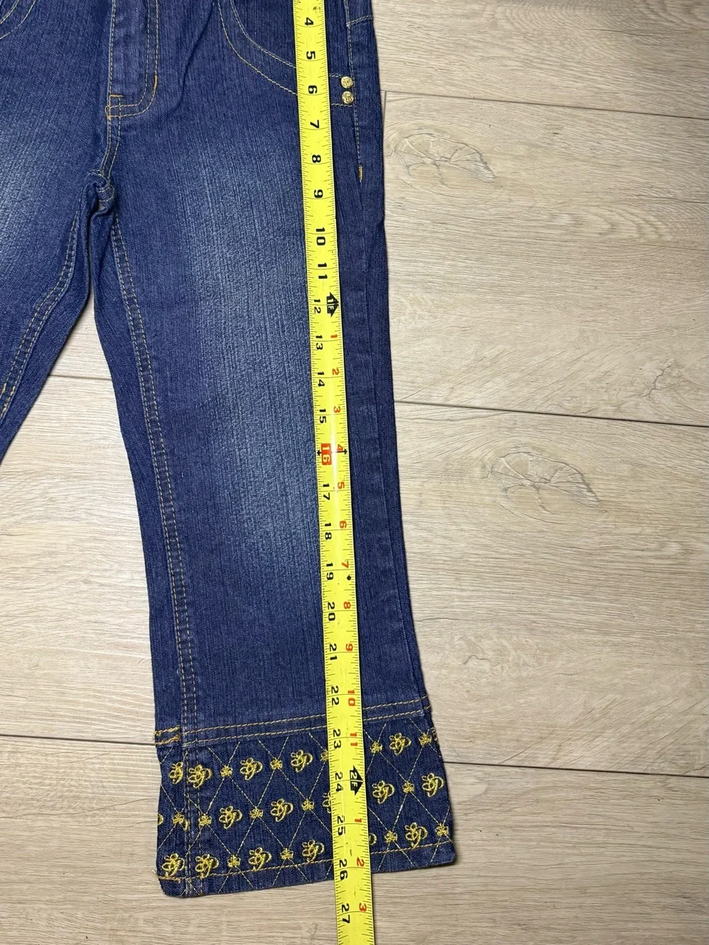 Y2K 2000s Girls Southpole Gold Embroidered ‘SP’ On Cuff Jeans